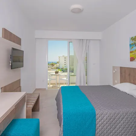 New Famagusta & Hotell
