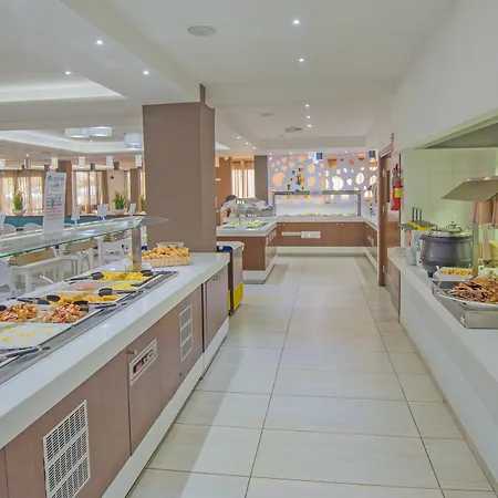 Hotell New Famagusta &
