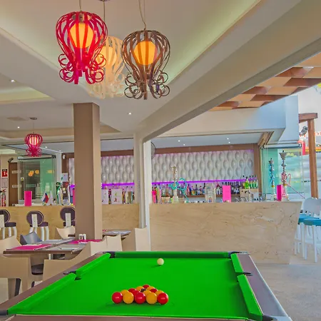 New Famagusta & Hotell