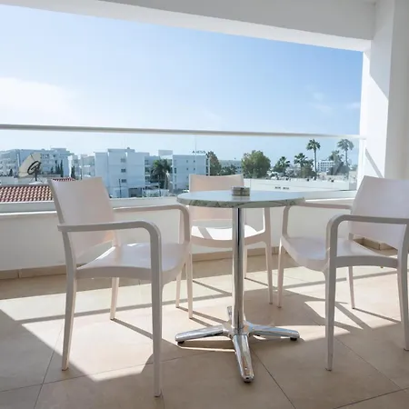 Hotell New Famagusta & 3*
